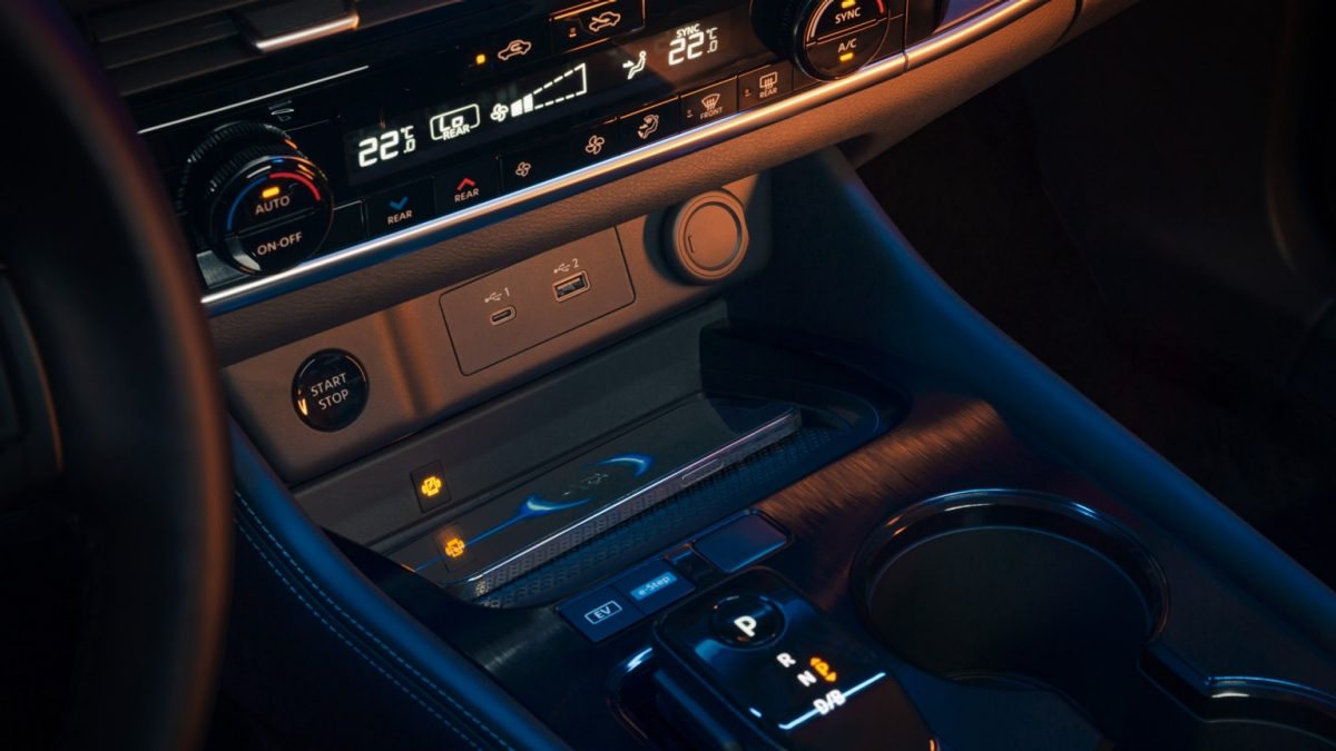 Interior 03